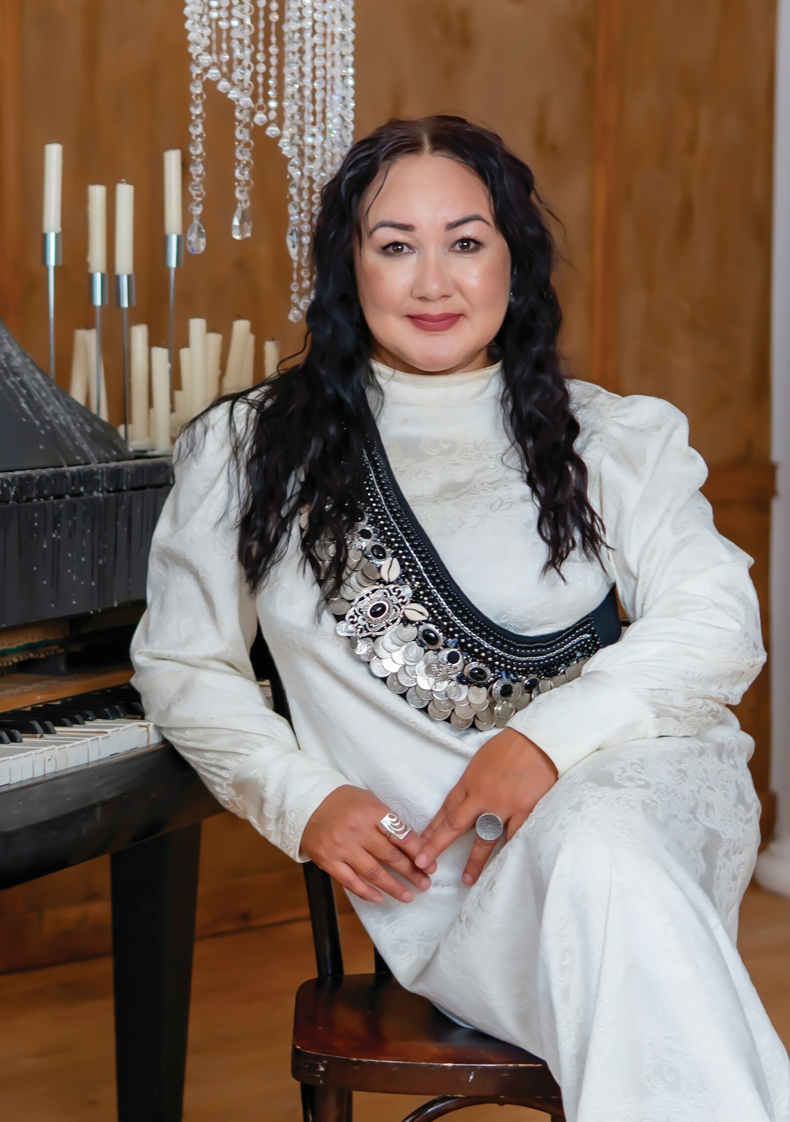 Сәхнәләге ғүмерең – янып терелеү менән бер ул...