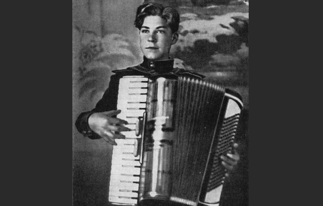 Иң йәш хәрби лётчик