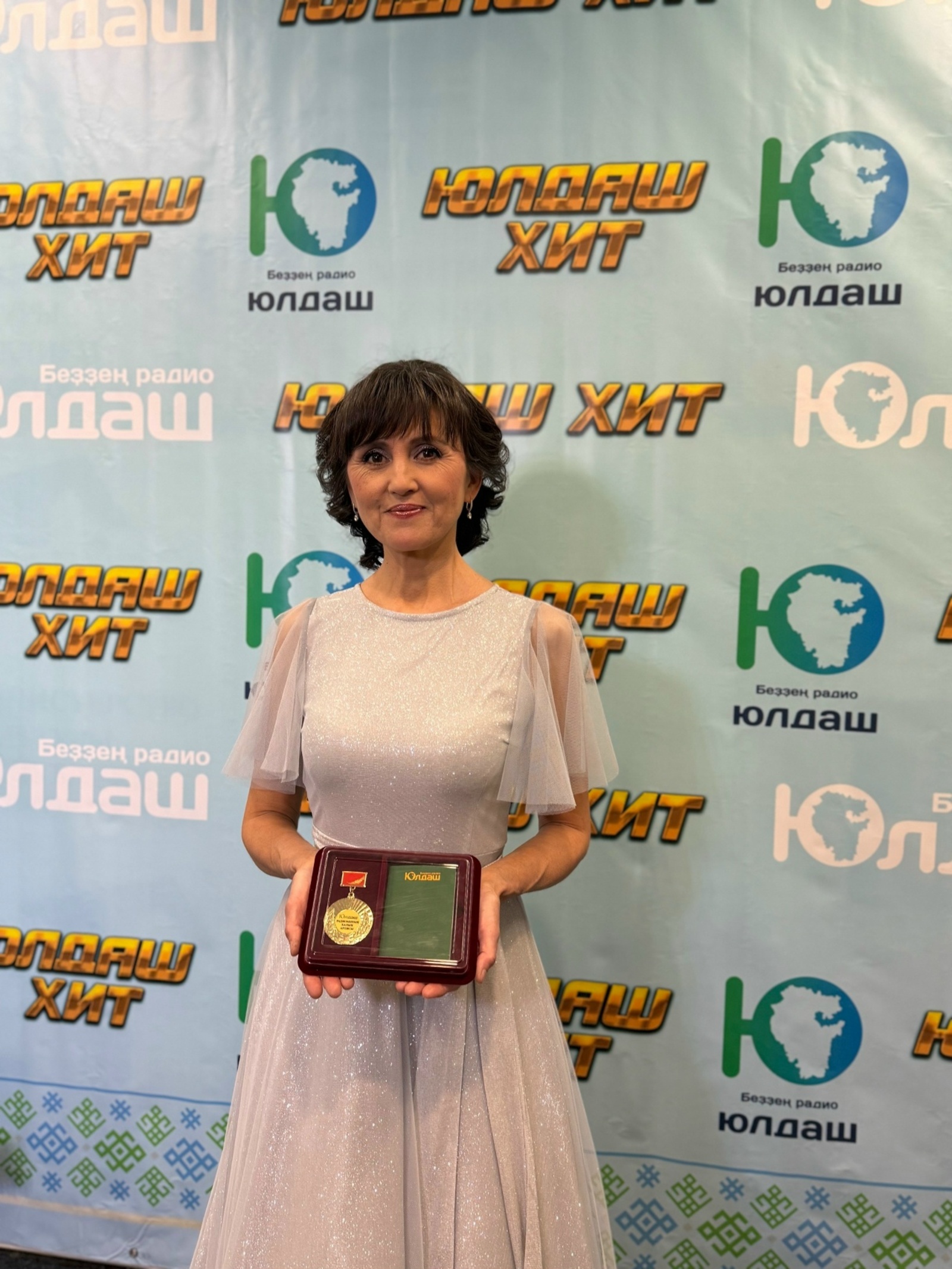 "Юлдаш” радиоһының халыҡ артисы"
