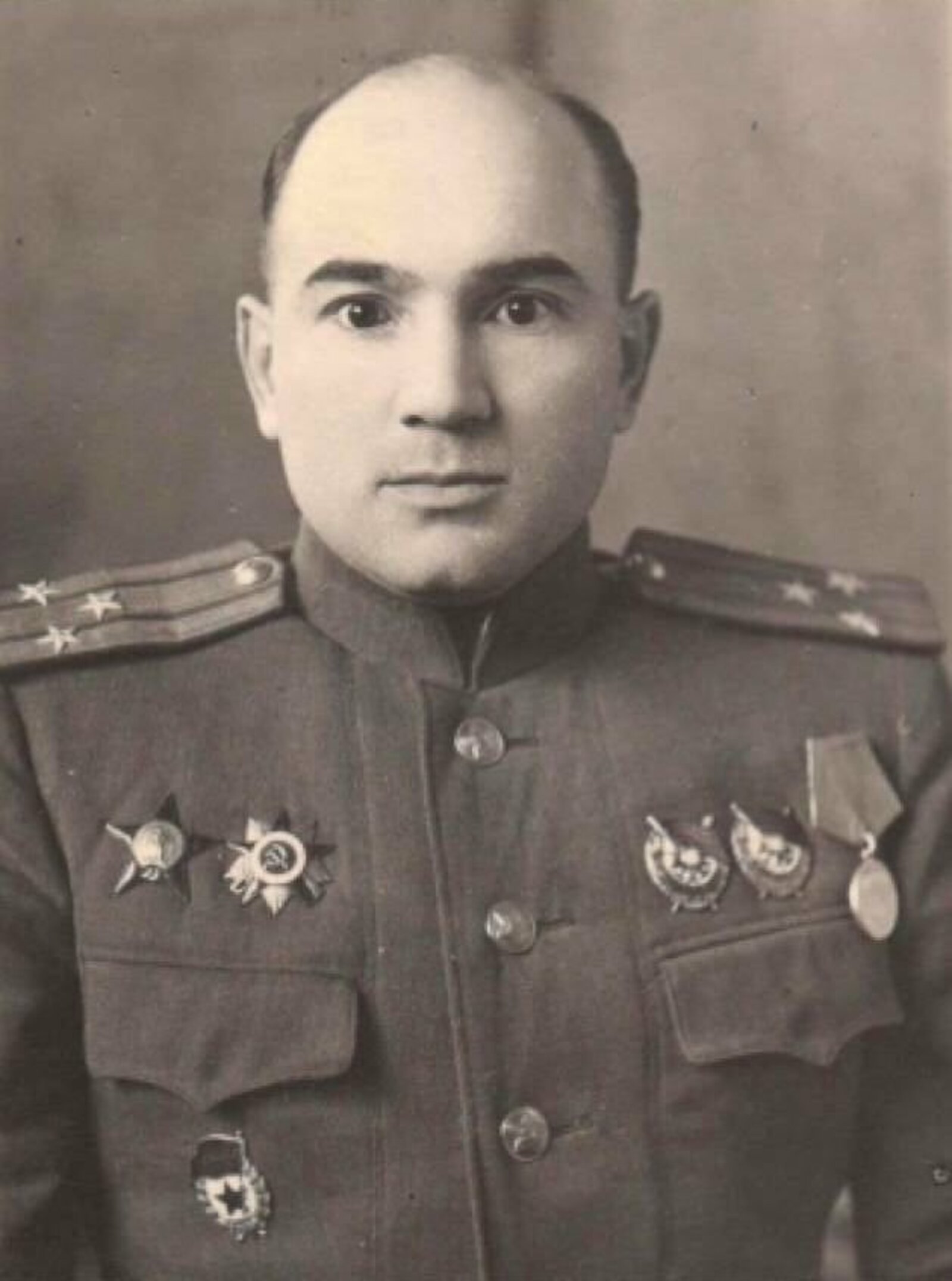 КИРЕ ҠАҠЛЫҠТЫРҒАН ҮҘЕНӘ ОСҠАН ГРАНАТАНЫ