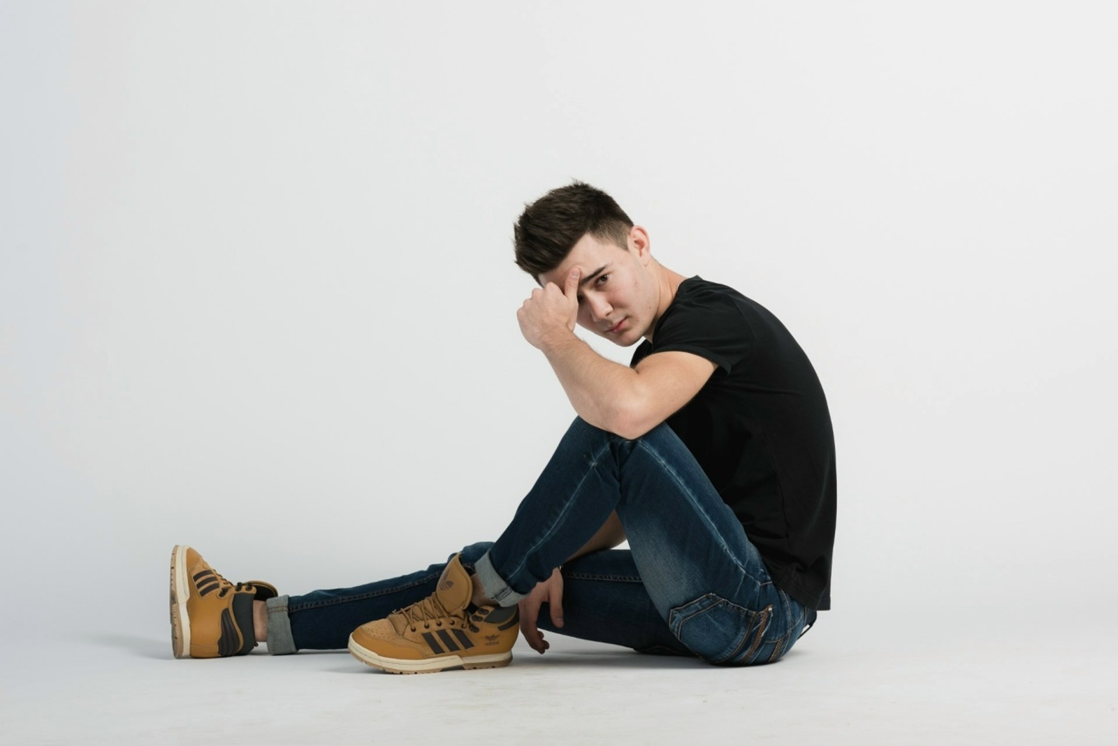 "Бала саҡтан сәнғәткә ынтылдым"