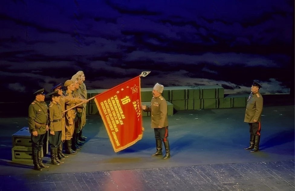 Советтар Союзы Геройы Таһир Күсимов тураһында спектаклдең премьераһы