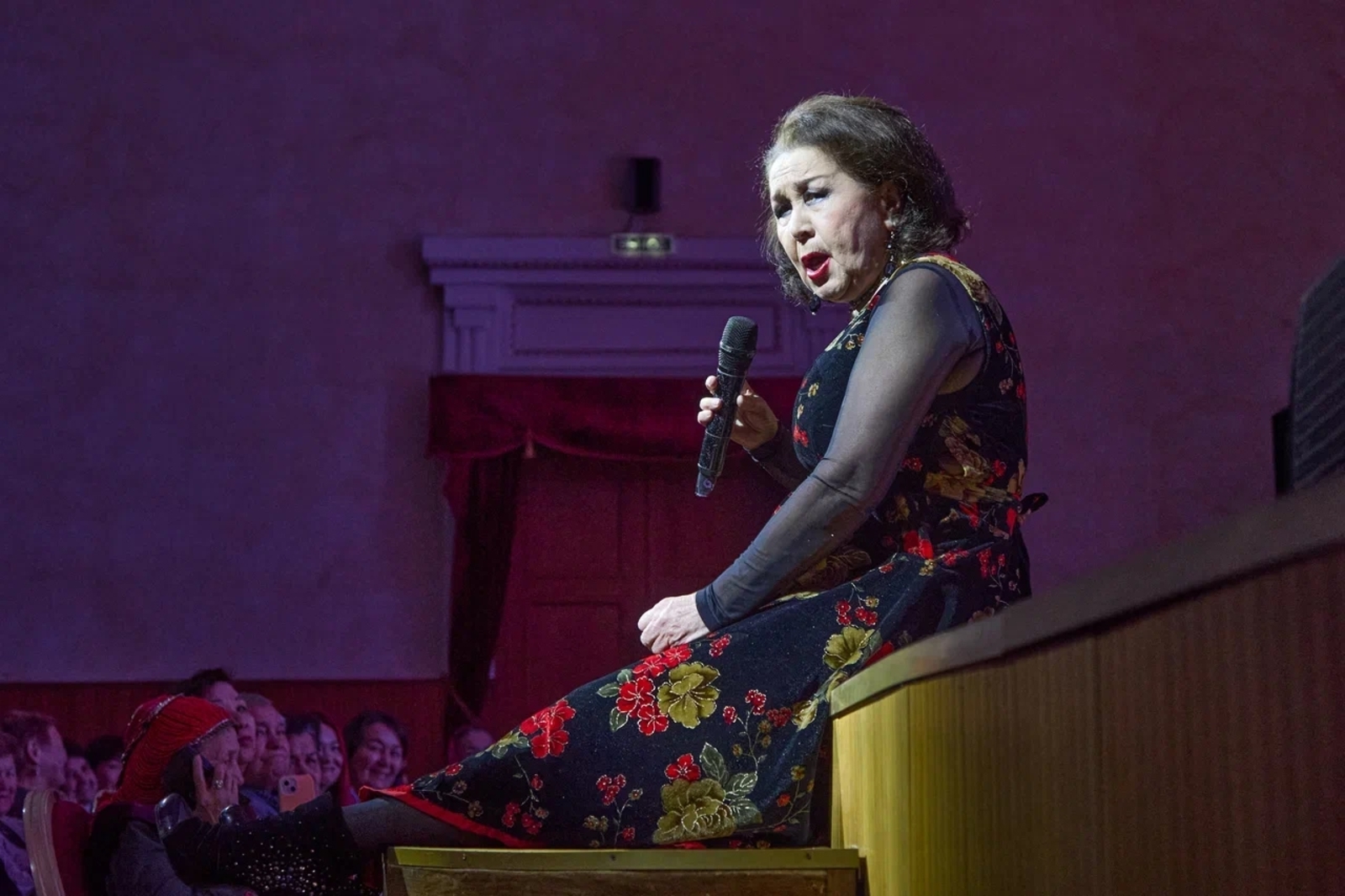 Гөлзәмиә СИТДИҠОВА: Тормошта уйнаған кеше сәхнәлә булдыра алмай.