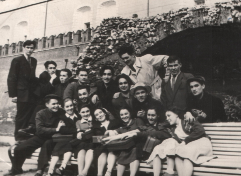 Агроном булырға йыйынған ерҙән…