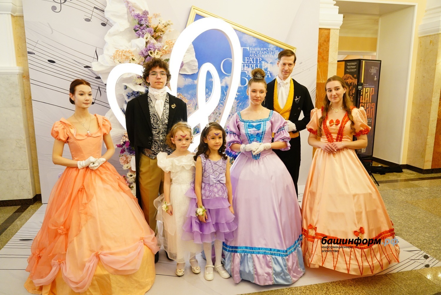 В преддверии праздника весны в Уфе прошел «Бал маленьких принцесс»