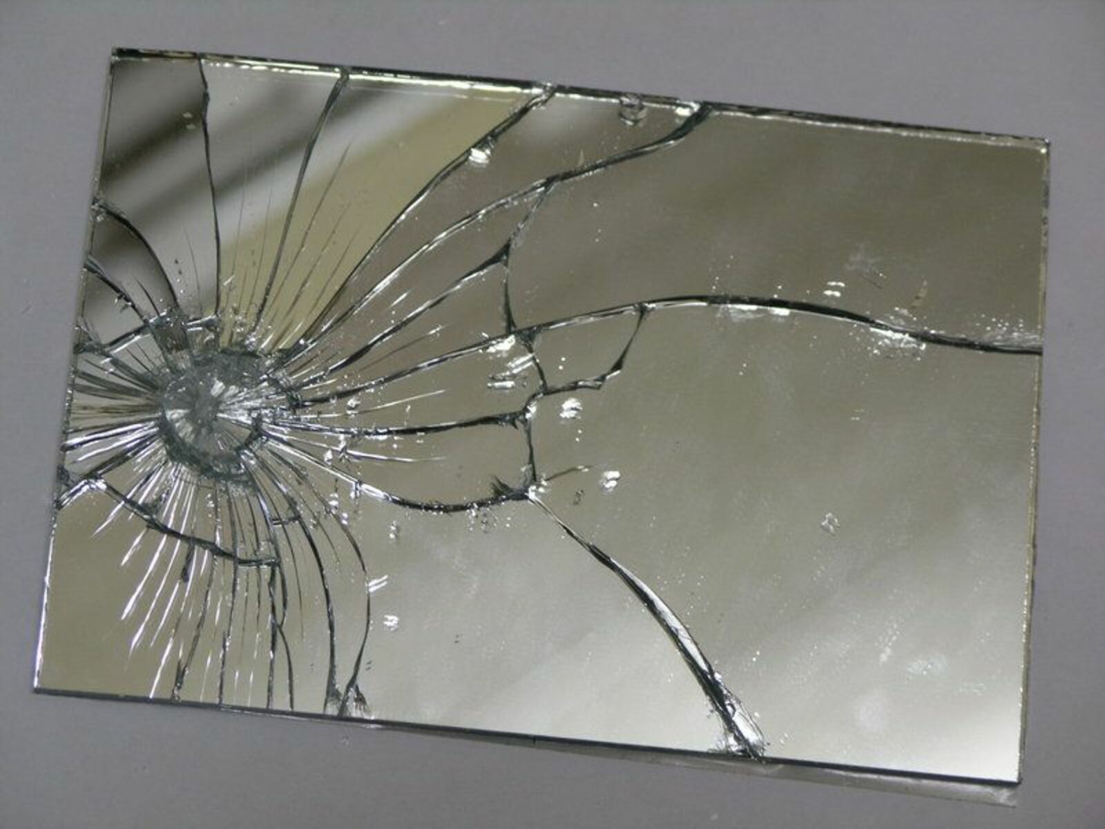 Был 7 әйберҙе өйҙә тоторға кәңәш ителмәй