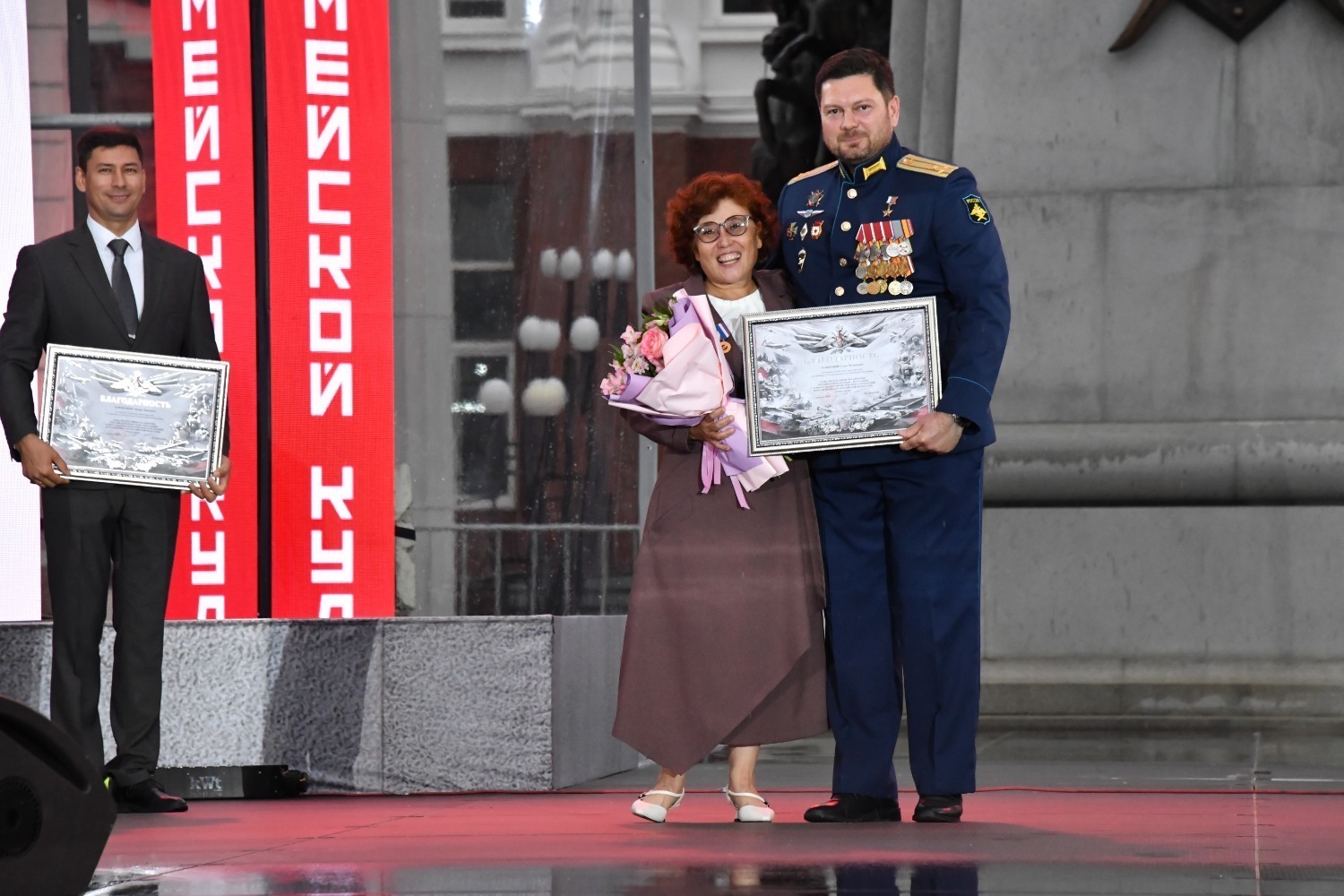 Донбасс төтөнө һеңгән тәре