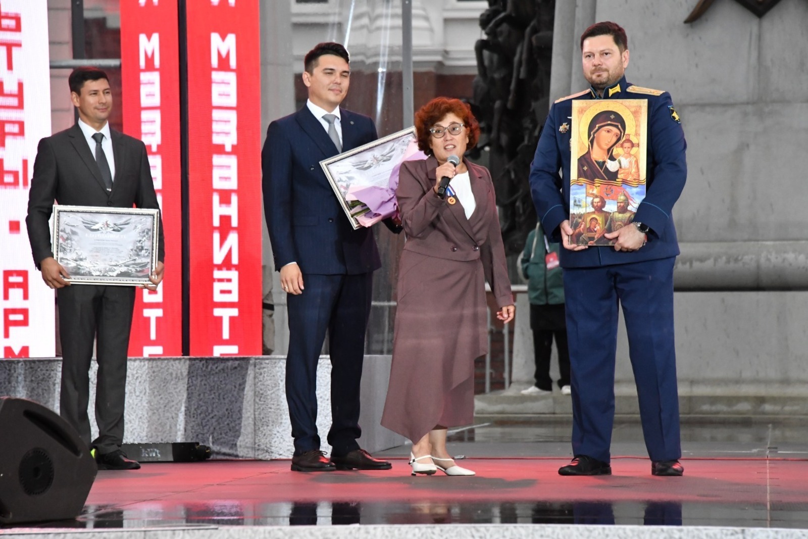 Донбасс төтөнө һеңгән тәре