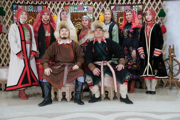 Ҡаҙағстан башҡорттары үҙенсәлекле милли костюмдарға эйә булды