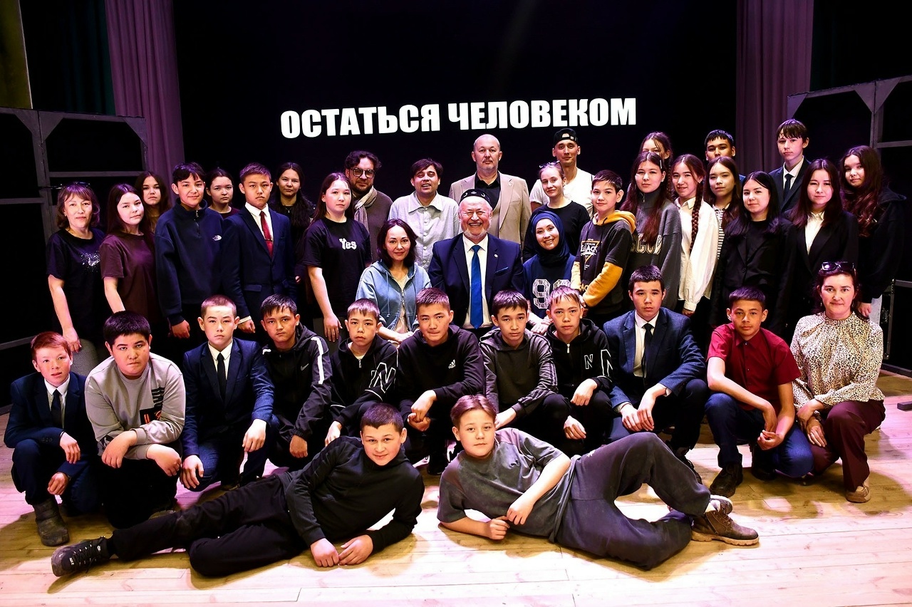 Театр ғына түгел, илһөйәрлек дәресе лә