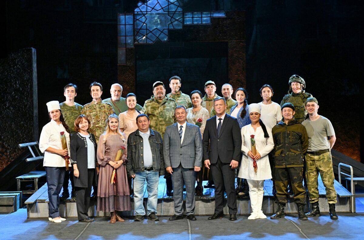 "Бер ғүмер етмәй икән..." спектакле менән 36-сы театр миҙгеле асылды