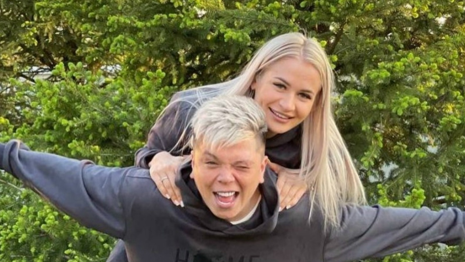 Радик менән Инзилә Юлъяҡшиндар ғаиләһендә ишәйеү